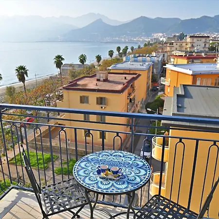 Terrazza Marconi * Salernes